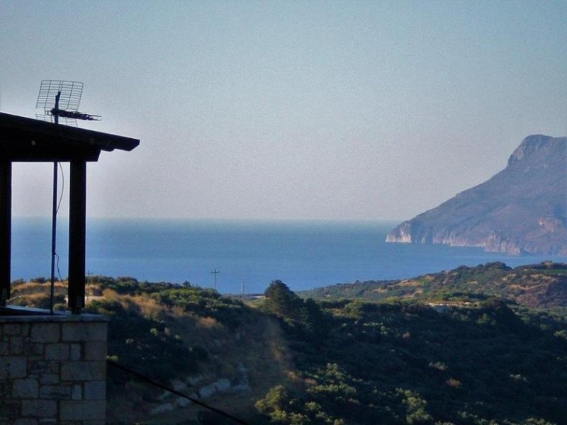 Topolia Steinhaus mit Blick auf das Meer und die Schlucht Haus kaufen